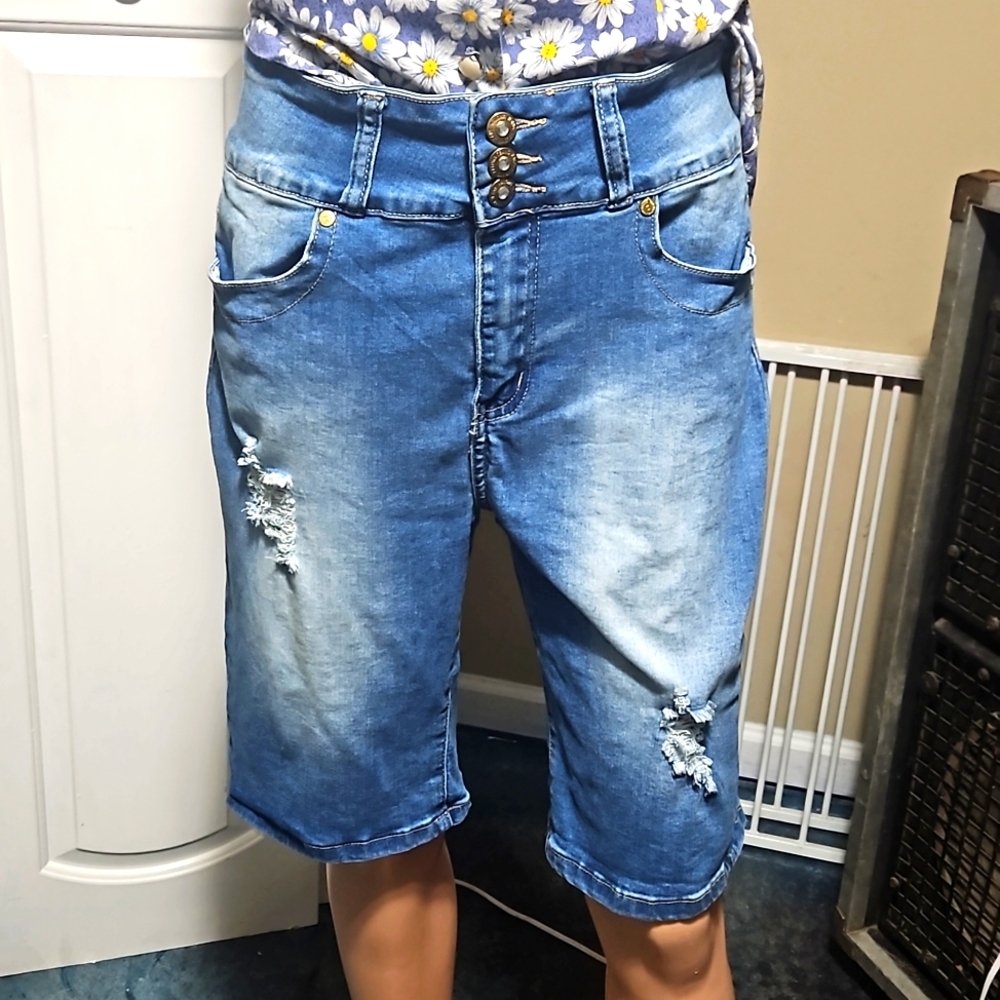 Kalowa Jeans Blue Shreded Hole Blue Jean Shorts